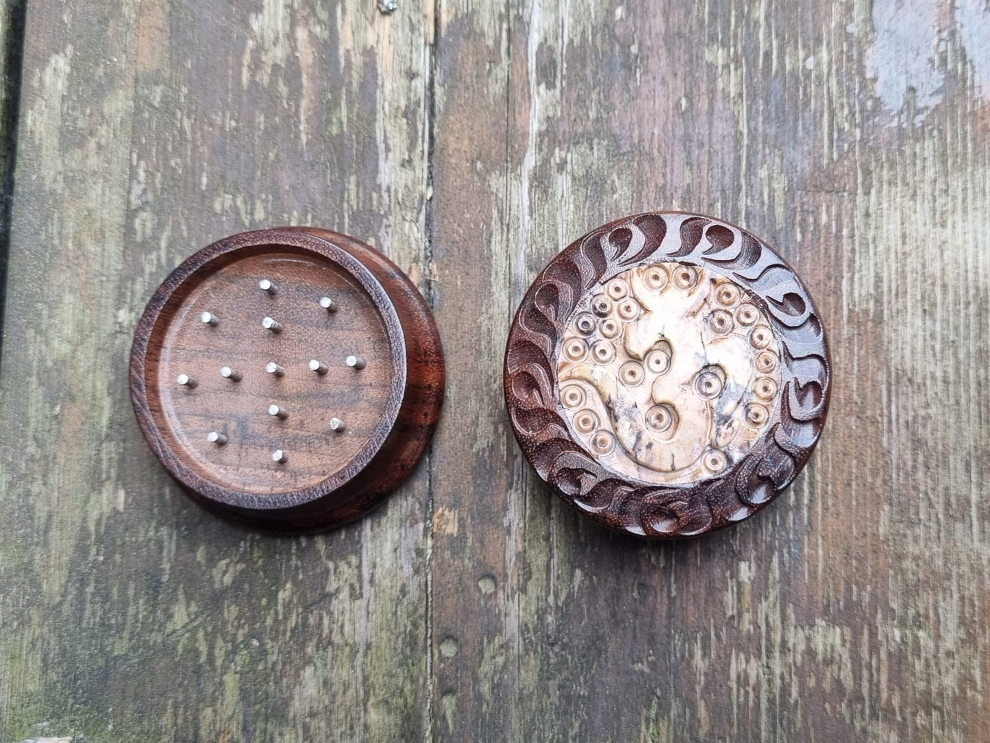 HolzGrinder mit Speckstein-Motiven