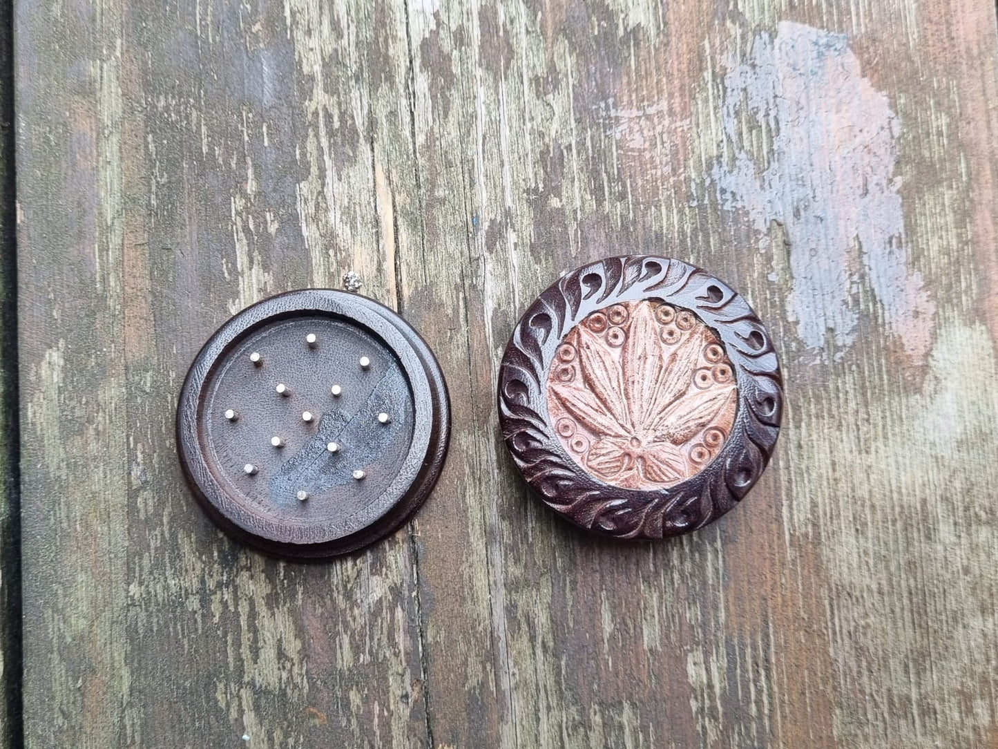 HolzGrinder mit Speckstein-Motiven