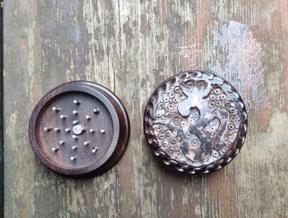HolzGrinder mit Speckstein-Motiven