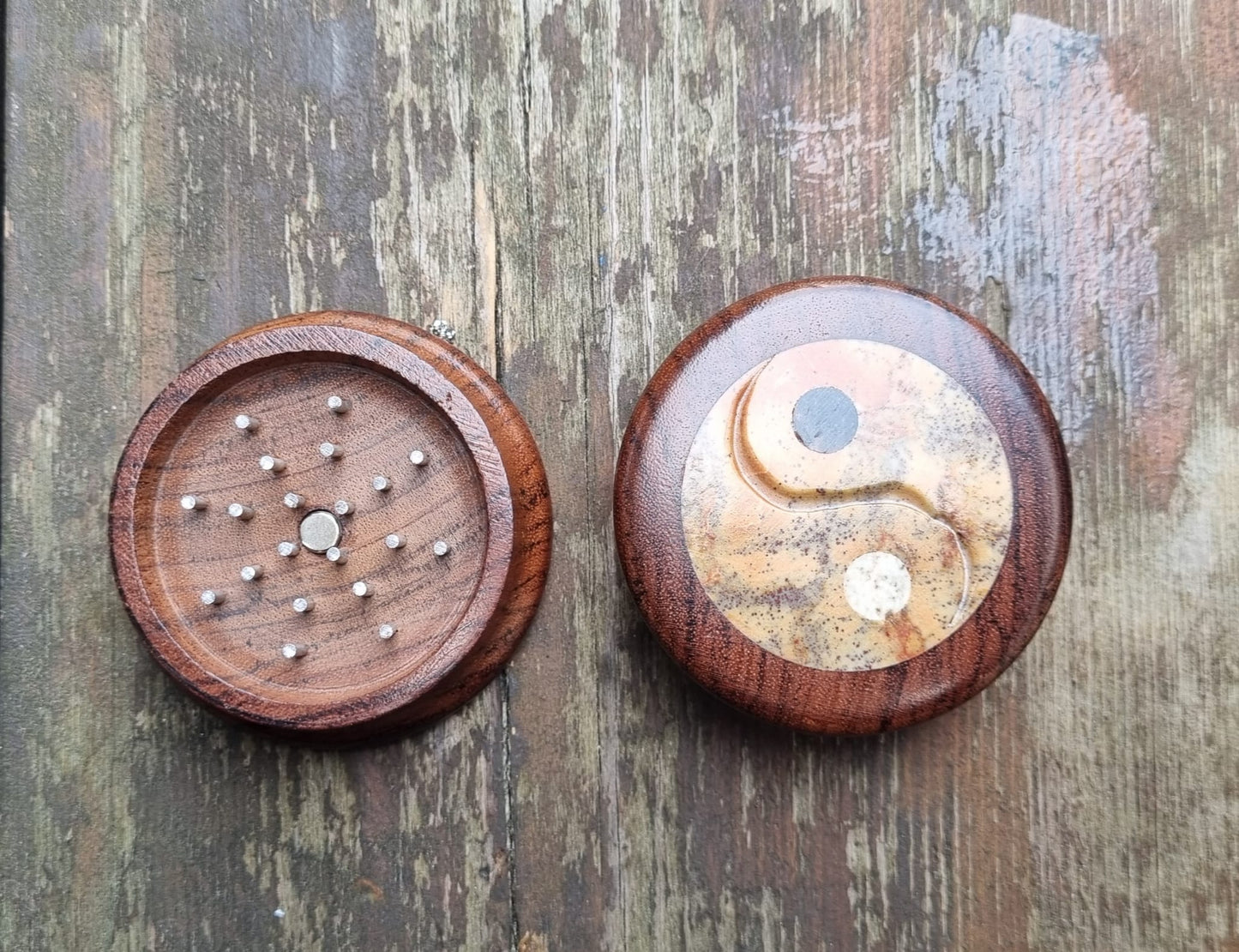 HolzGrinder mit Speckstein-Motiven