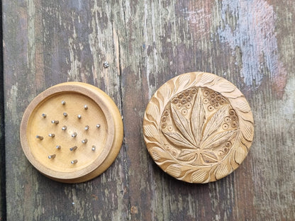 HolzGrinder mit Speckstein-Motiven