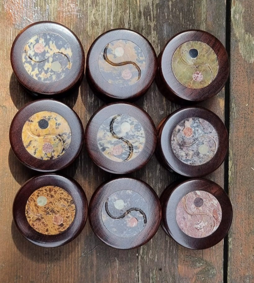 HolzGrinder mit Speckstein-Motiven
